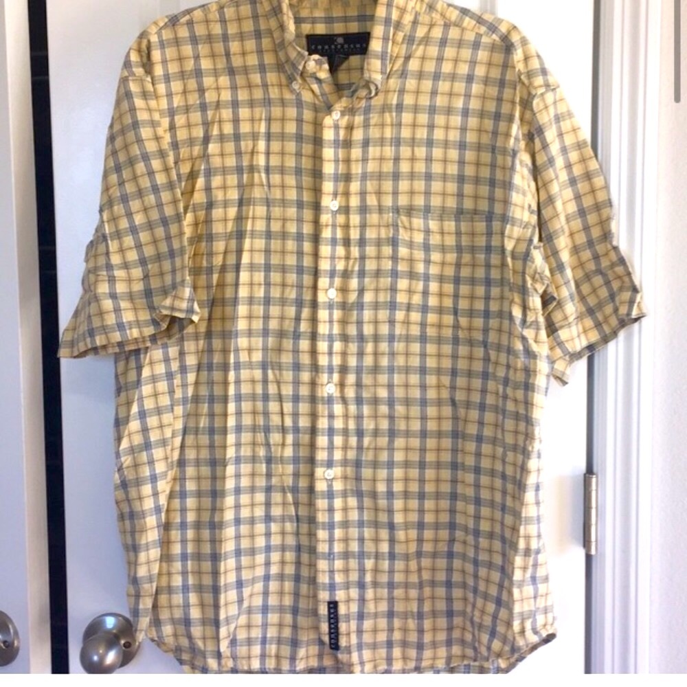 Consensus Yellow Blue Plaid Short Sleeve Button Down Shirt Men’s Medium Casual